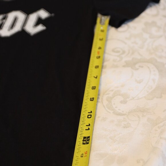 AC DC Black and White Graphic Hard Rock Band Music Tee Women's Medium Like New - Picture 8 of 10